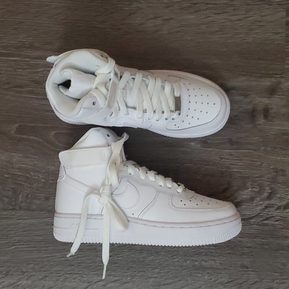 Nike Air Force 1 High LE